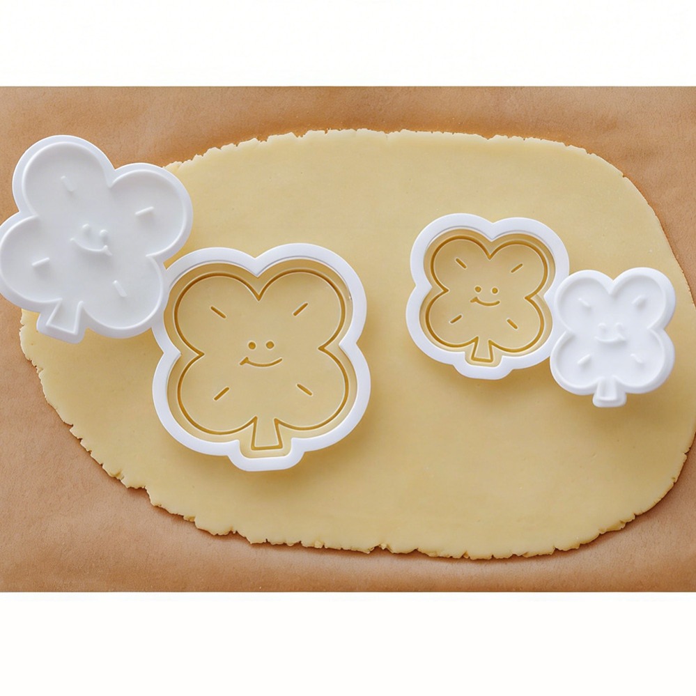 Lucky Four-Leaf Clover Cookie  - Kitchen Appliances Baking recension och pris